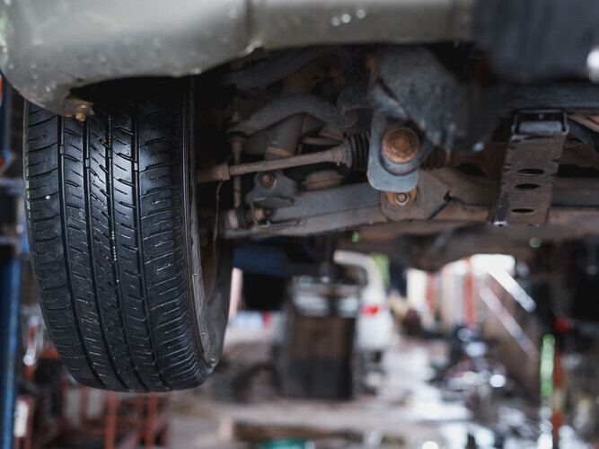 undercarriage drivetrain of a vehicle